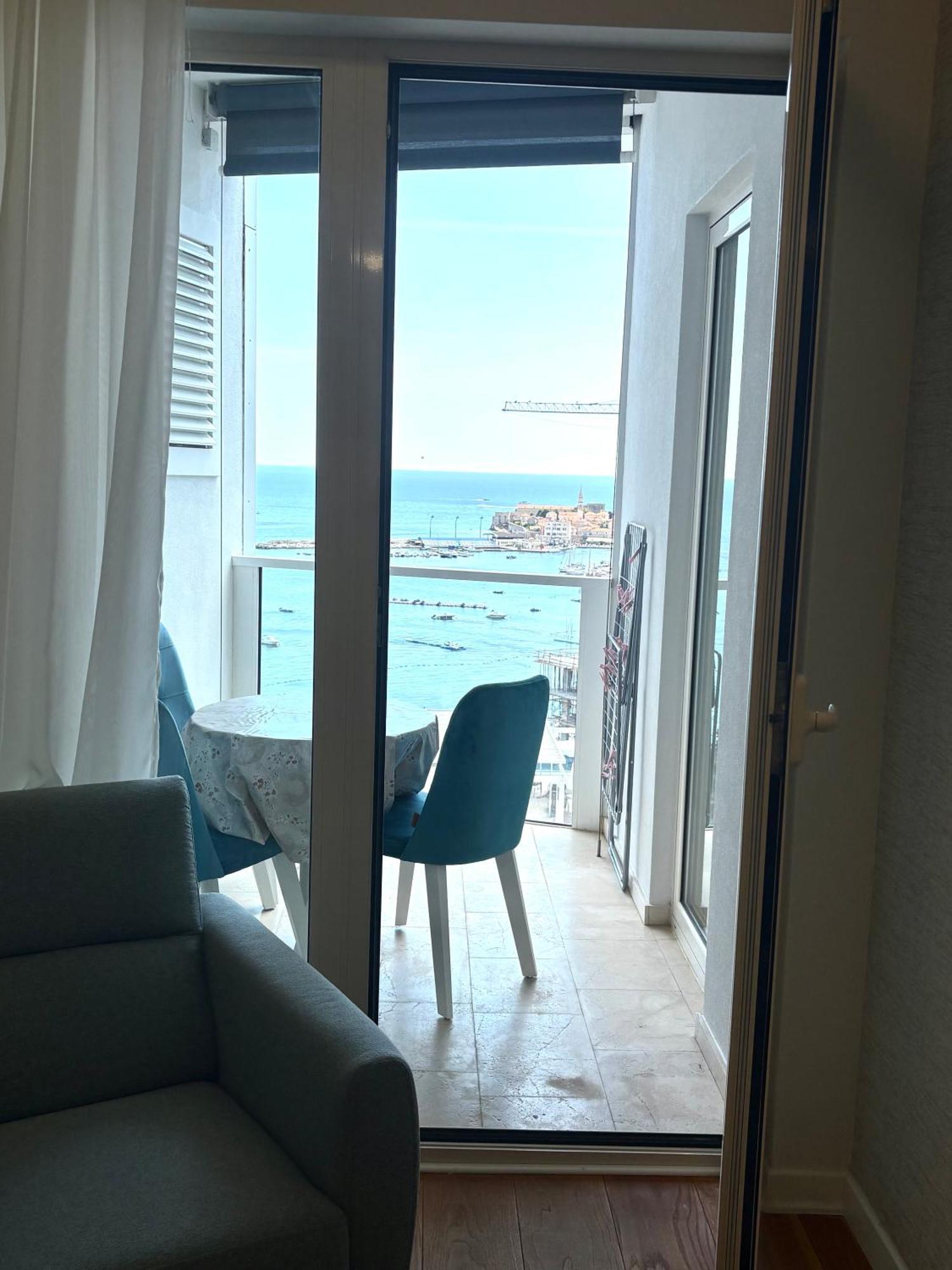 Luxury Penthouse In Tre Canne Complex